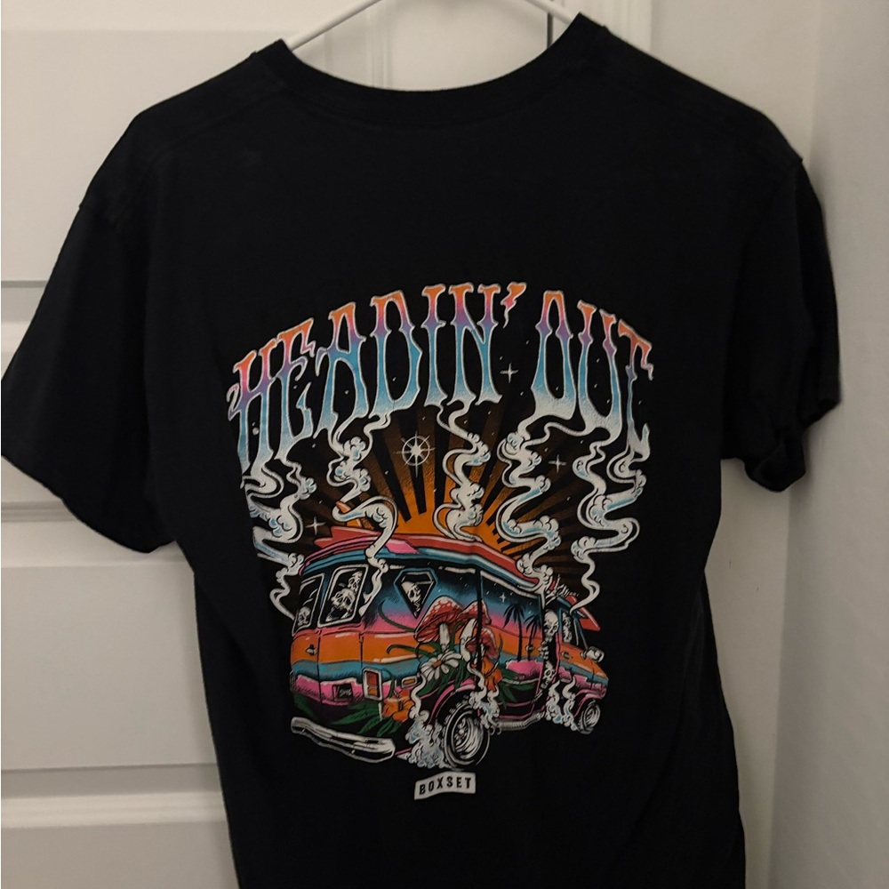 medium boxset tshirt
